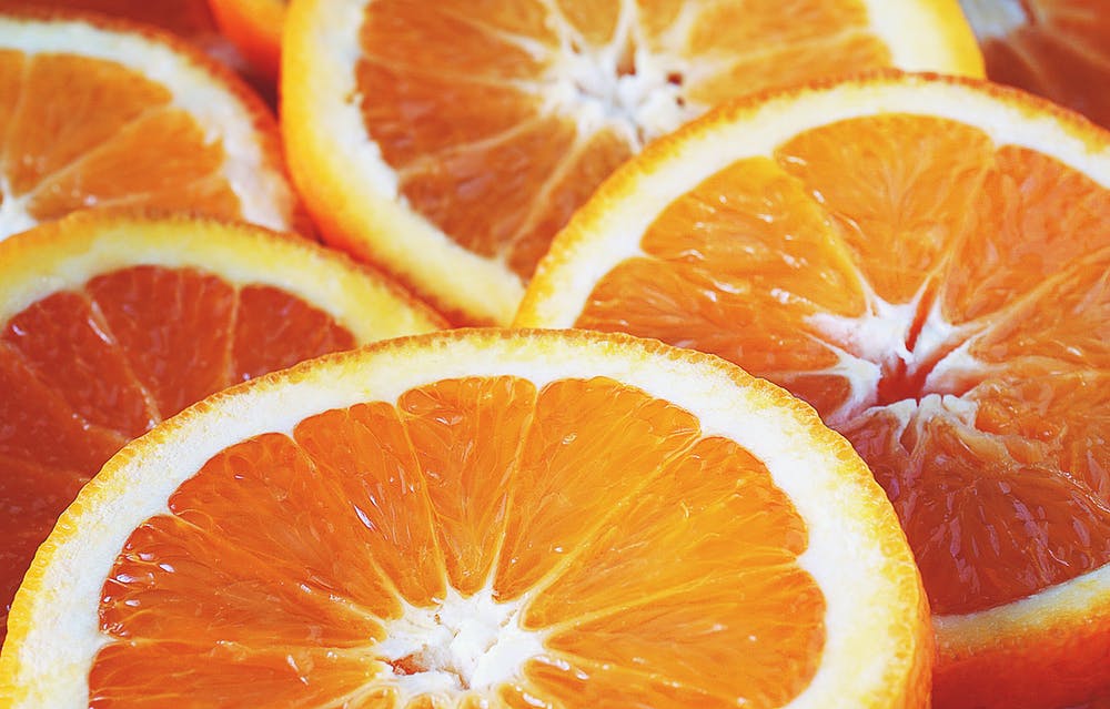 البرتقال فوائده و أضرار الاكثار من عصيره